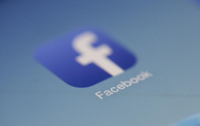 Facebook contro le fake news: censura o giusta informazione?