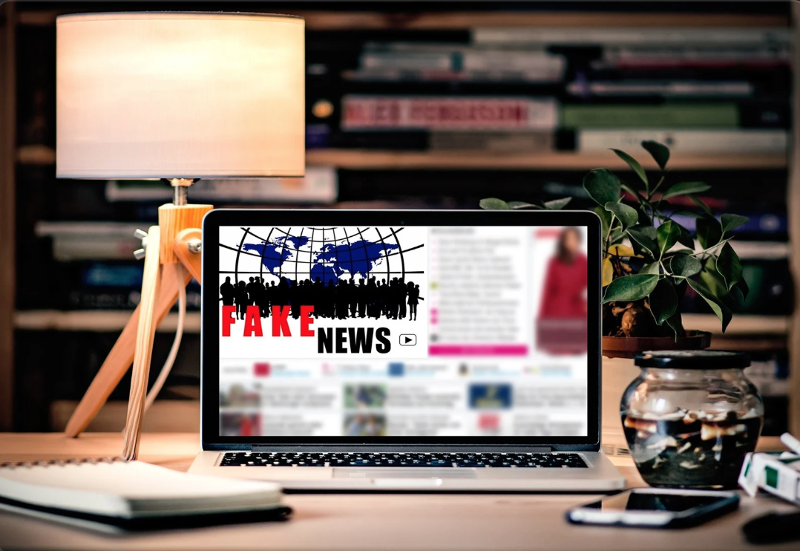 Mente, piattaforme e fake news: l'importanza dell'alfabetizzazione mediatica