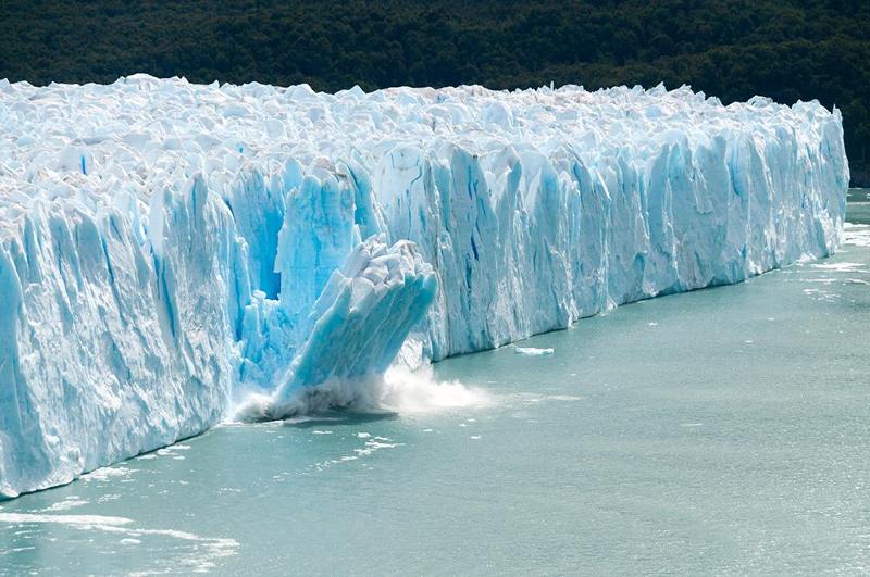 Un ecosistema al collasso: più di un terzo dei ghiacciai scomparirà prima del 2100