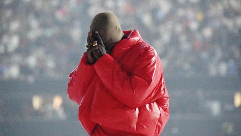 Kanye West non suonerà più a Coachella 2022