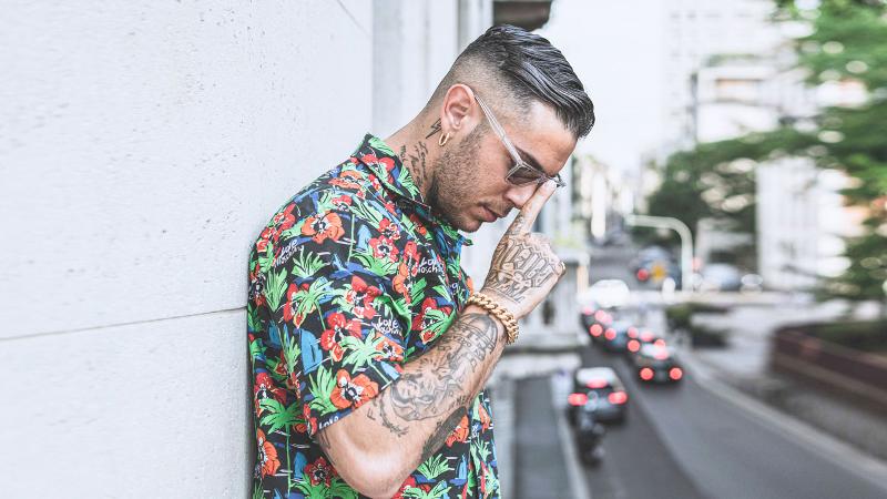 Emis Killa si schiera contro Da Baby, in difesa della comunità LGBTQ+