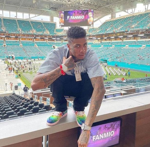 Blueface è ricercato dalla polizia