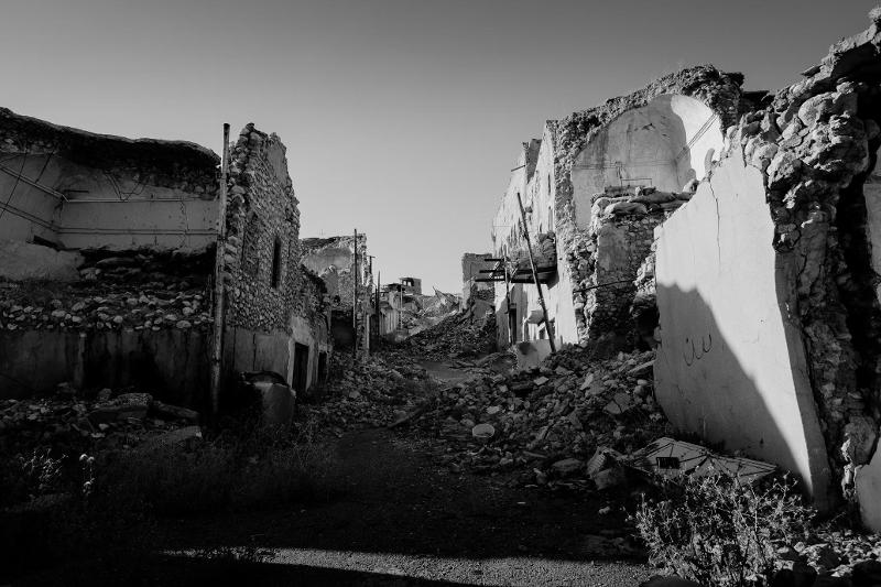 “Il loro grido è la mia voce”, la poesia che resiste 