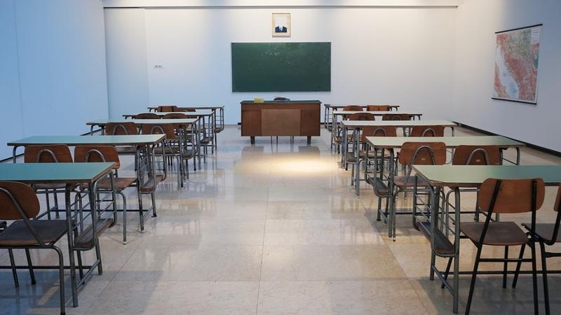 Scuola a settembre: mense, ricreazioni e ingressi scaglionati