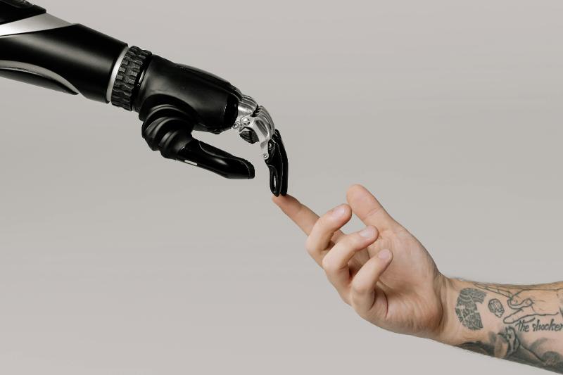 Intelligenza artificiale: alleata o minaccia per l’informazione?