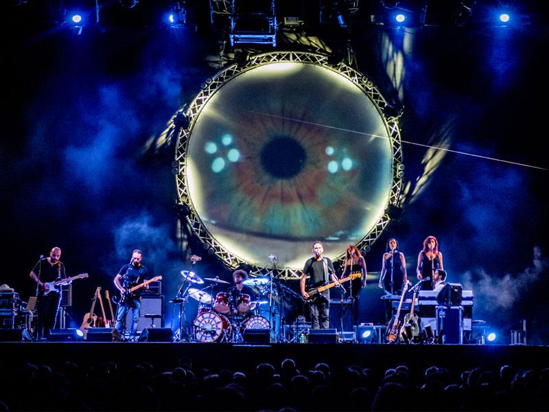 I Pink Floyd Legend suonano "Atom Heart Mother"