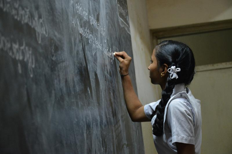 Quanto costa all’Afghanistan il divieto scolastico femminile