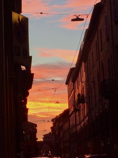 Scatti prospettici, il reportage su Bologna