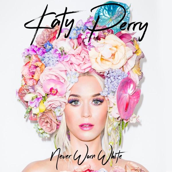 Katy Perry è pronta a vestirsi di bianco