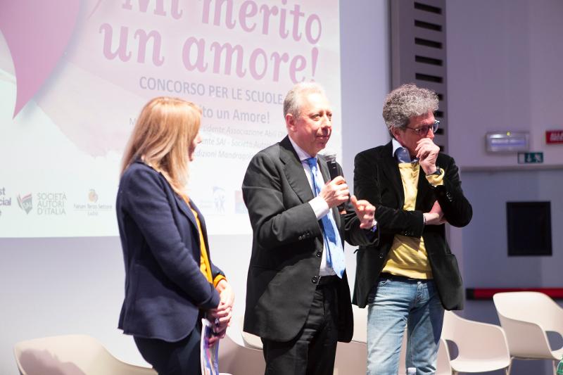 Non abbiate paura di dire “Mi merito un amore!” 