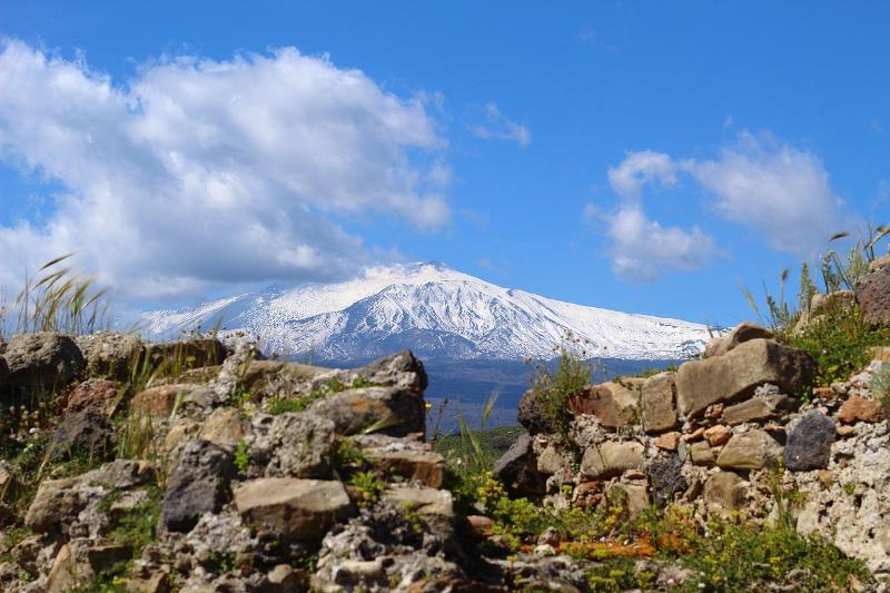 Ai piedi dell'Etna: i podcast alla scoperta del vulcano attivo più alto d'Europa