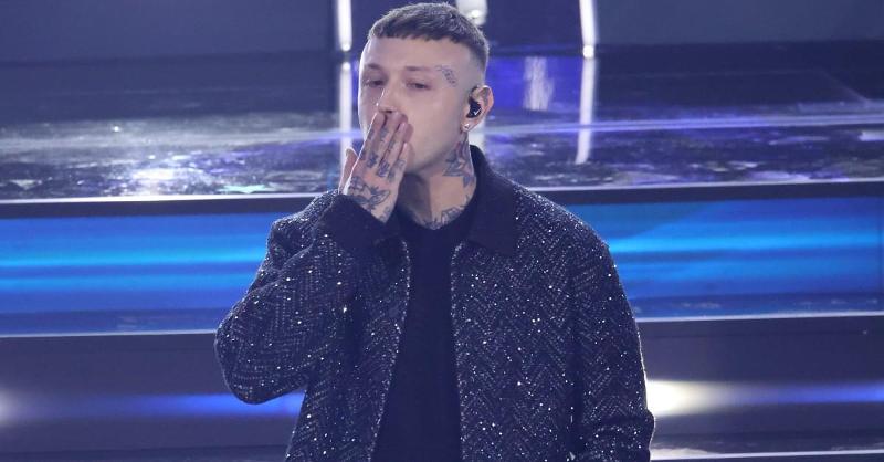 Pace fatta: i giovani tornano a guardare Sanremo