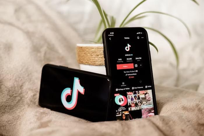 Da spettatori a creator: usare TikTok con consapevolezza