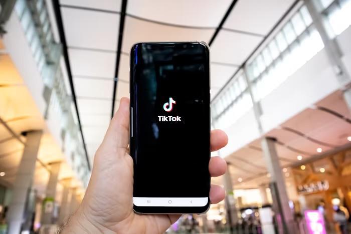 Oltre il gioco: diventare creator consapevoli su TikTok
