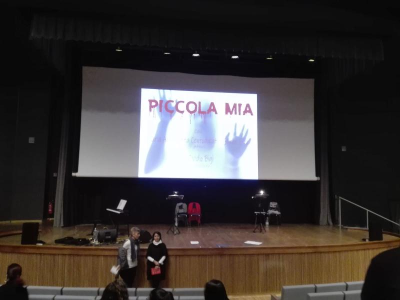 "Piccola Mia", il teatro racconta alle scuole la morte per amore