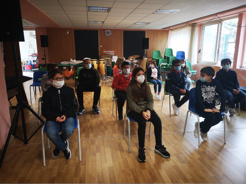 Siamo qui, vi ascoltiamo